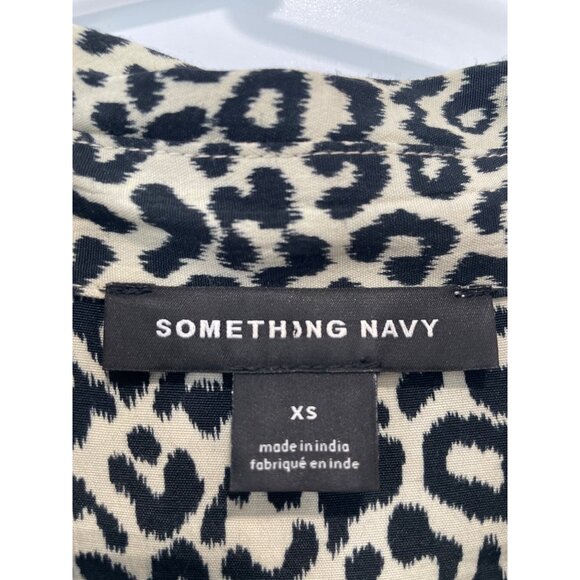 Something Navy Leopard Button Front Blouse Size XS Animal Print Career Business - Picture 5 of 8